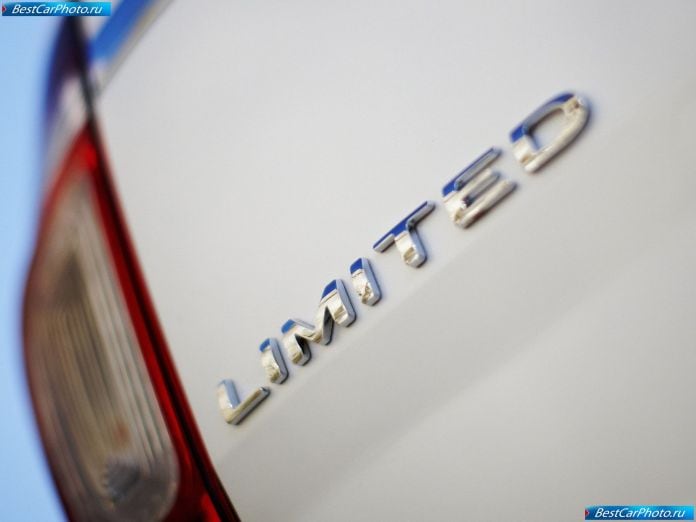 2011 Ford Explorer - фотография 74 из 80 2011 Ford Explorer - фотография 74 из 80