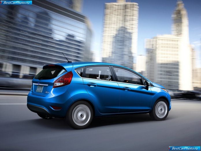 2011 Ford Fiesta - фотография 6 из 38