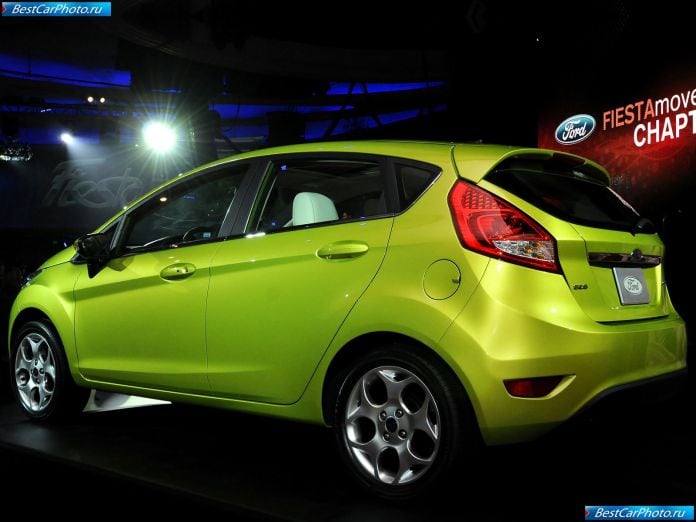 2011 Ford Fiesta - фотография 10 из 38