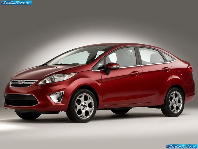 2011 Ford Fiesta - фотография 15 из 38