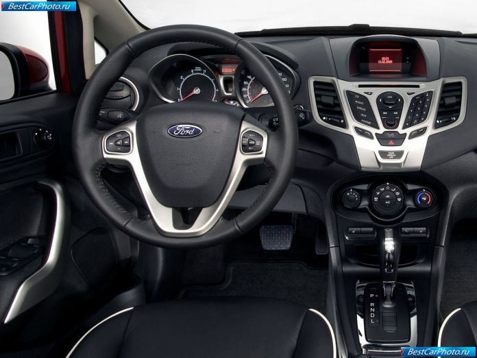 2011 Ford Fiesta - фотография 18 из 38
