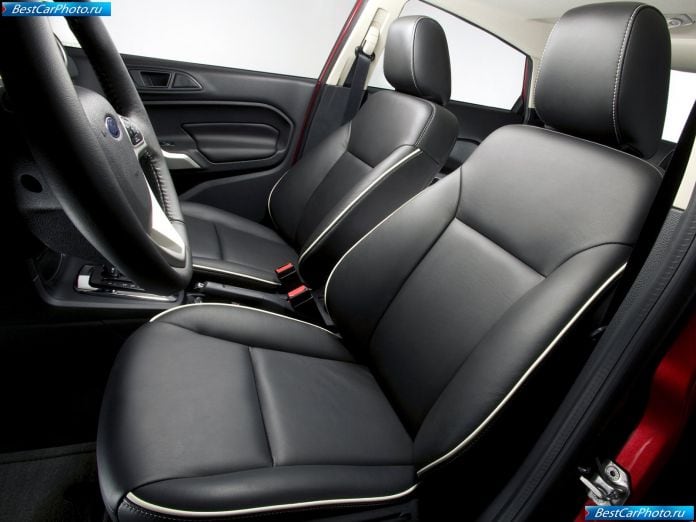 2011 Ford Fiesta - фотография 21 из 38