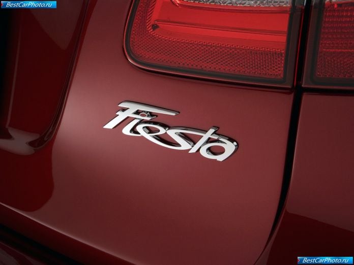 2011 Ford Fiesta - фотография 35 из 38