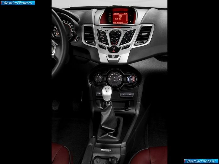 2011 Ford Fiesta - фотография 37 из 38
