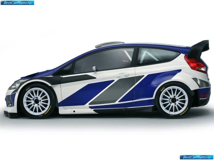 2011 Ford Fiesta Rs Wrc - фотография 4 из 14