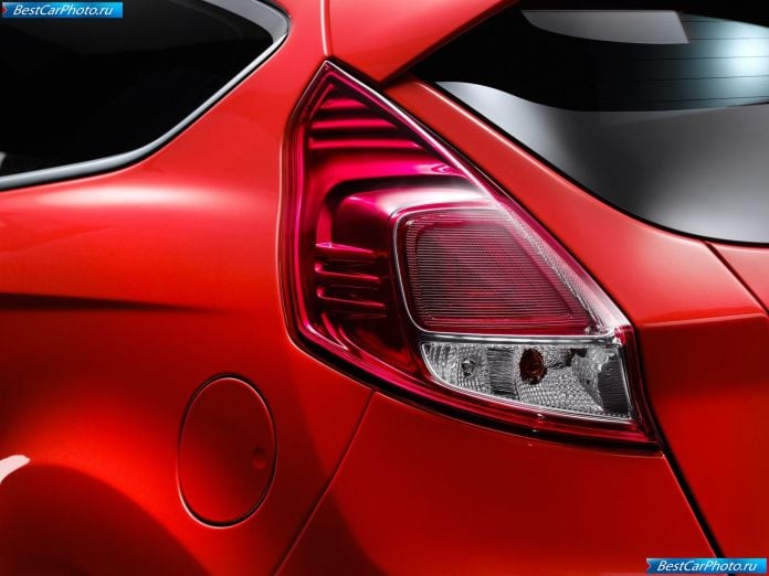 2011 Ford Fiesta St Concept - фотография 12 из 21