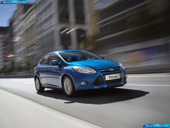 2011 Ford Focus - фотография 6 из 68