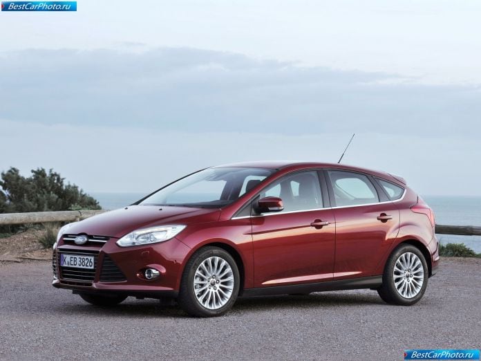 2011 Ford Focus - фотография 12 из 68