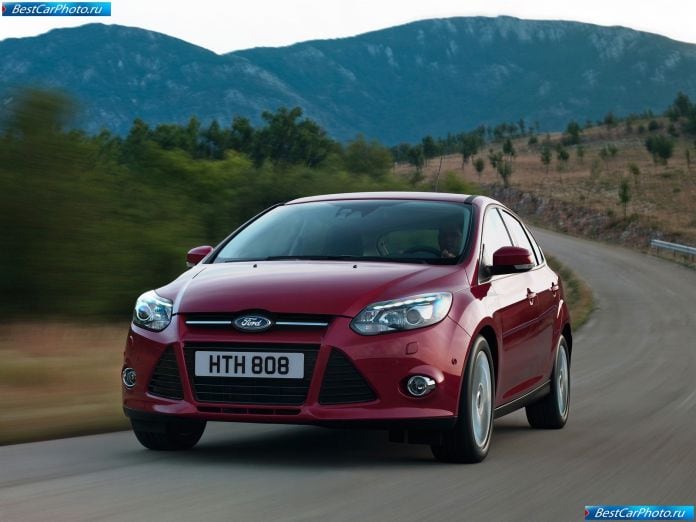 2011 Ford Focus - фотография 13 из 68