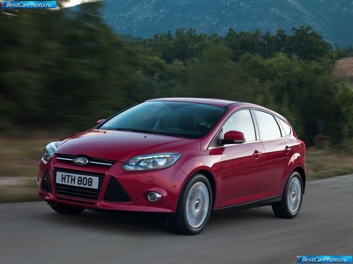 2011 Ford Focus - фотография 15 из 68