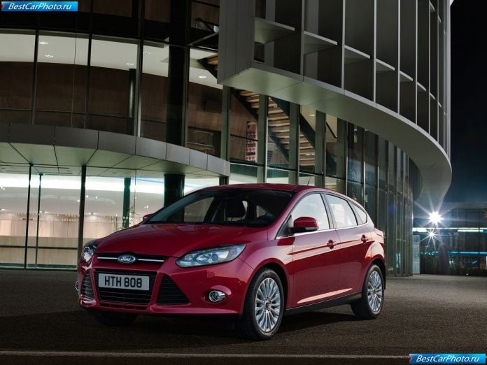 2011 Ford Focus - фотография 16 из 68