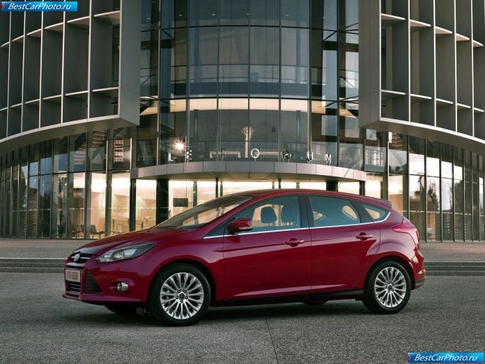 2011 Ford Focus - фотография 17 из 68