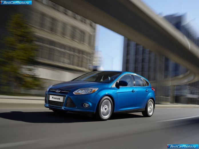 2011 Ford Focus - фотография 18 из 68