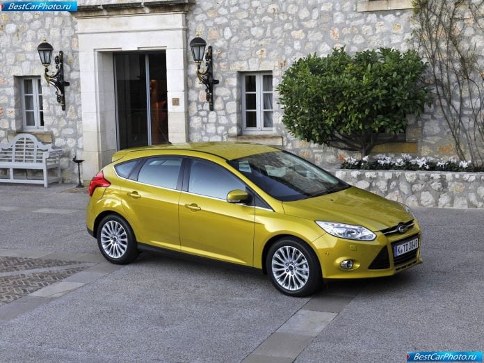 2011 Ford Focus - фотография 20 из 68