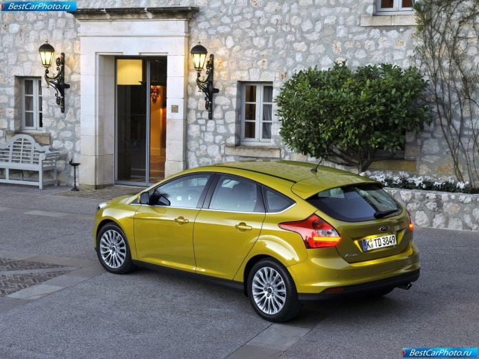 2011 Ford Focus - фотография 25 из 68