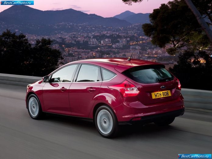 2011 Ford Focus - фотография 29 из 68