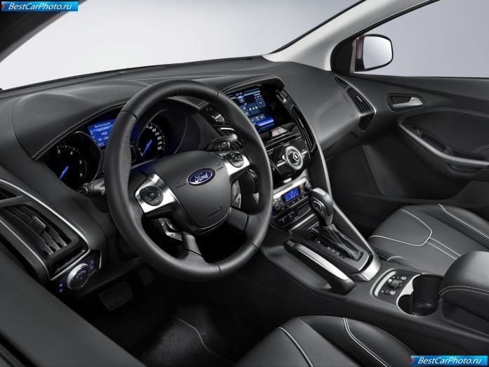 2011 Ford Focus - фотография 42 из 68
