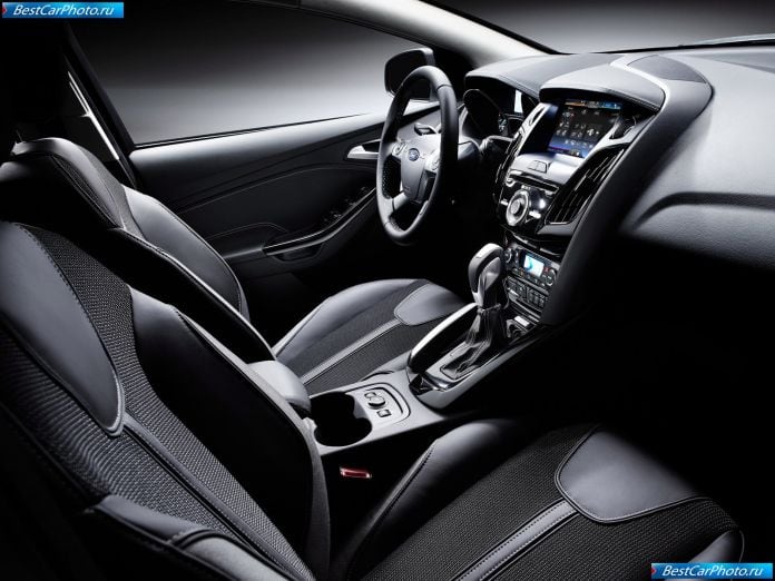 2011 Ford Focus - фотография 44 из 68