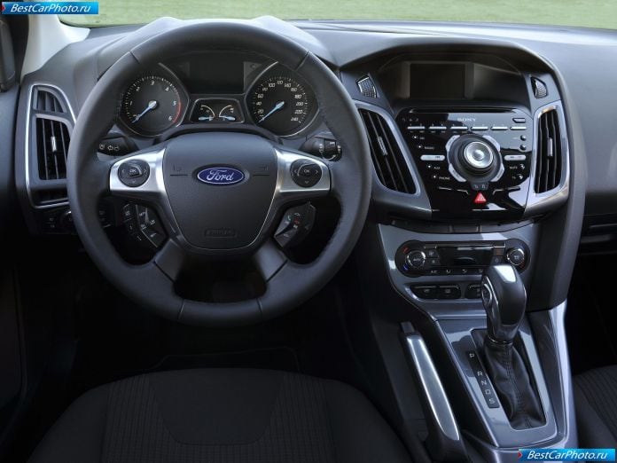 2011 Ford Focus - фотография 48 из 68