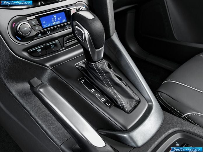 2011 Ford Focus - фотография 52 из 68