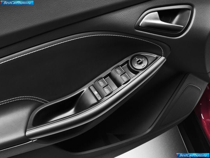2011 Ford Focus - фотография 59 из 68