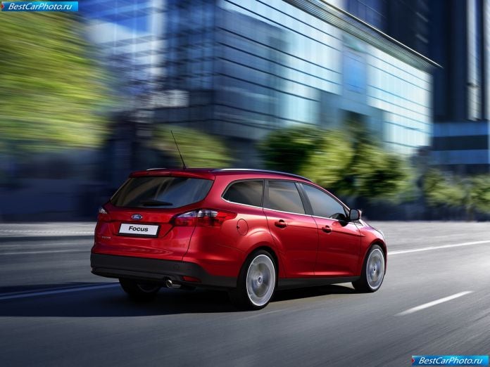 2011 Ford Focus Estate - фотография 10 из 20
