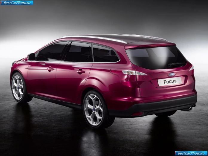 2011 Ford Focus Estate - фотография 13 из 20