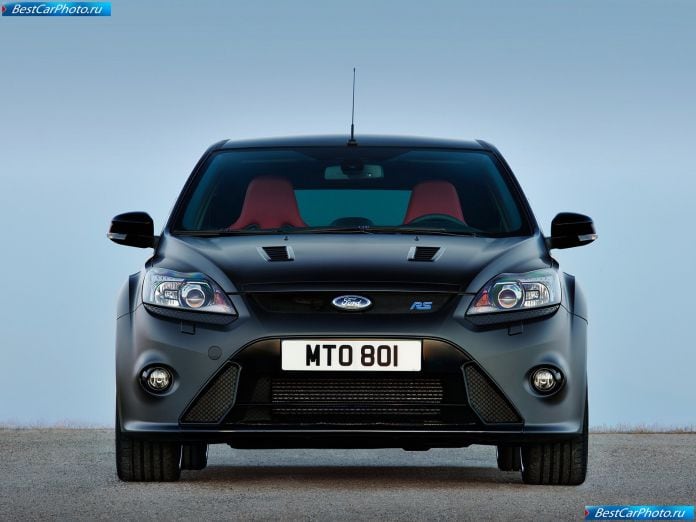 2011 Ford Focus Rs500 - фотография 18 из 25