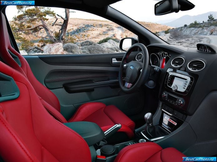 2011 Ford Focus Rs500 - фотография 20 из 25