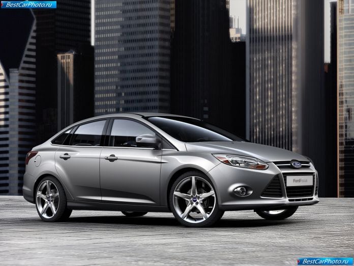 2011 Ford Focus Sedan - фотография 3 из 38