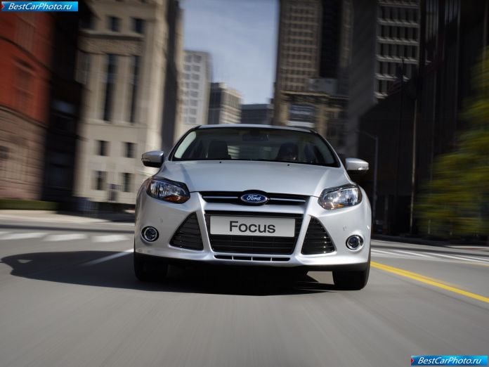 2011 Ford Focus Sedan - фотография 20 из 38 2011 Ford Focus Sedan - фотография 20 из 38