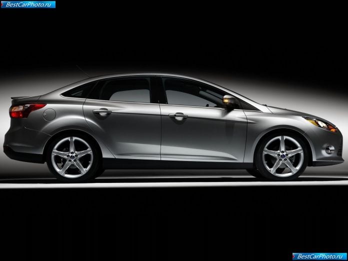 2011 Ford Focus Sedan - фотография 26 из 38 2011 Ford Focus Sedan - фотография 26 из 38