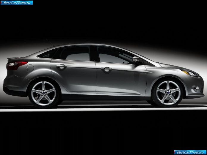 2011 Ford Focus Sedan - фотография 27 из 38 2011 Ford Focus Sedan - фотография 27 из 38