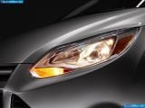ford_2011-focus_sedan_1600x1200_035.jpg