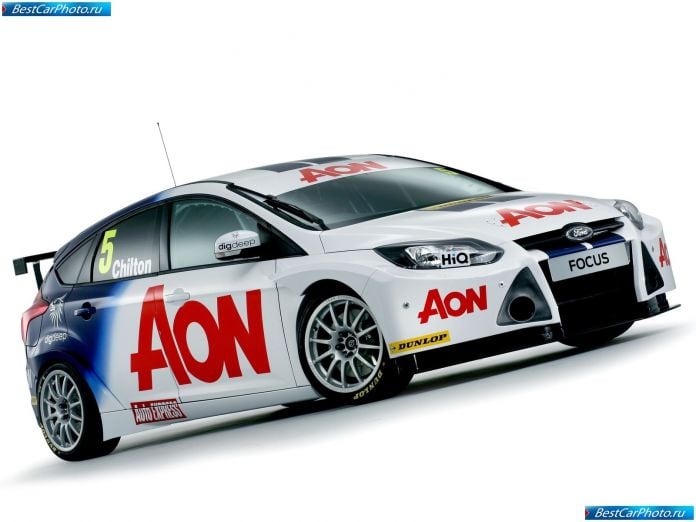 2011 Ford Focus Touring Car - фотография 1 из 8