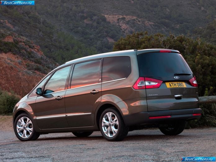 2011 Ford Galaxy - фотография 8 из 19
