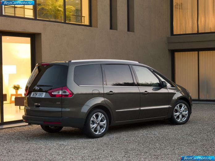 2011 Ford Galaxy - фотография 10 из 19
