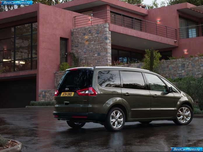 2011 Ford Galaxy - фотография 11 из 19
