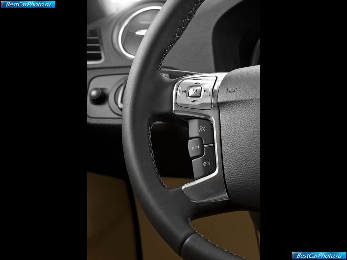 2011 Ford Galaxy - фотография 17 из 19