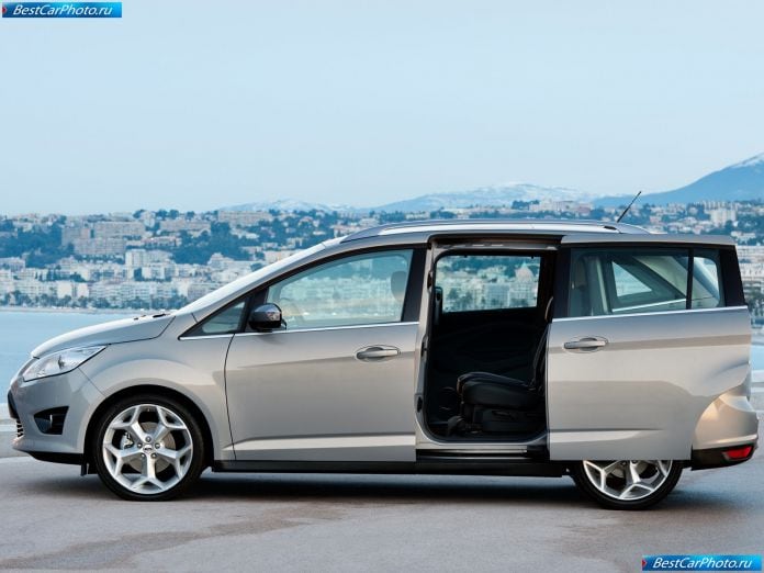 2011 Ford Grand C-max - фотография 13 из 50