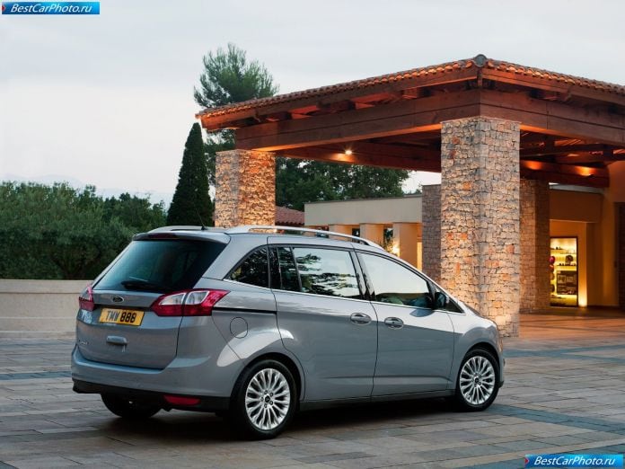 2011 Ford Grand C-max - фотография 18 из 50
