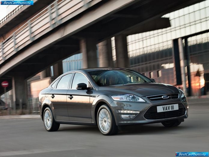 2011 Ford Mondeo 5-door - фотография 6 из 17
