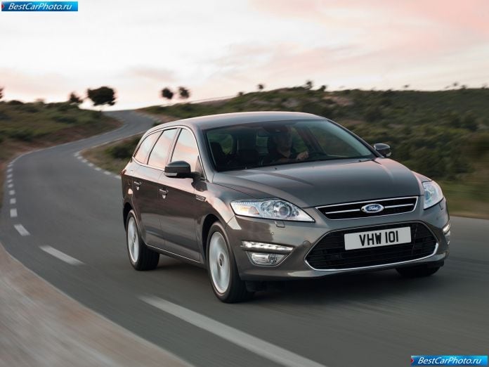 2011 Ford Mondeo Wagon - фотография 2 из 17