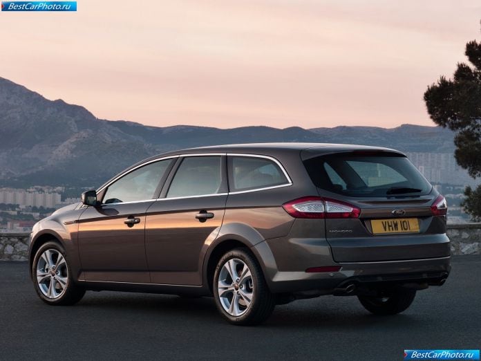 2011 Ford Mondeo Wagon - фотография 8 из 17