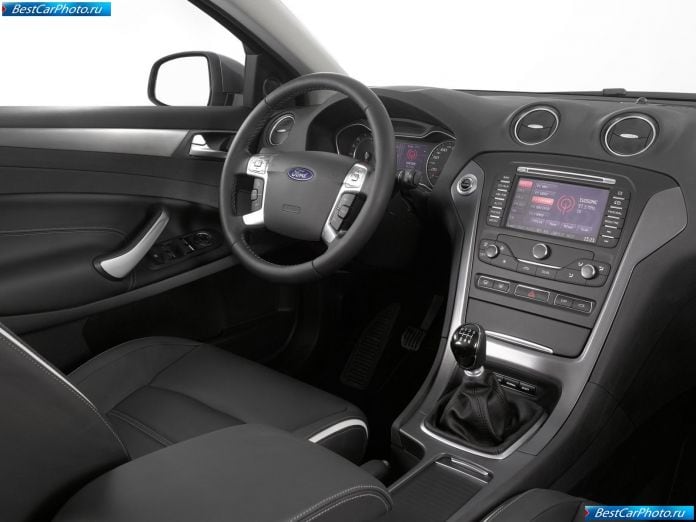 2011 Ford Mondeo Wagon - фотография 11 из 17