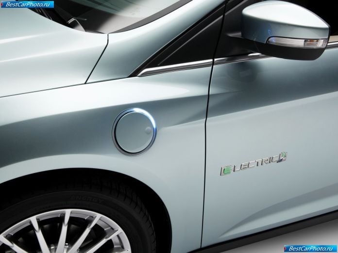 2012 Ford Focus Electric - фотография 44 из 50
