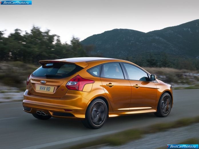 2012 Ford Focus St - фотография 15 из 51
