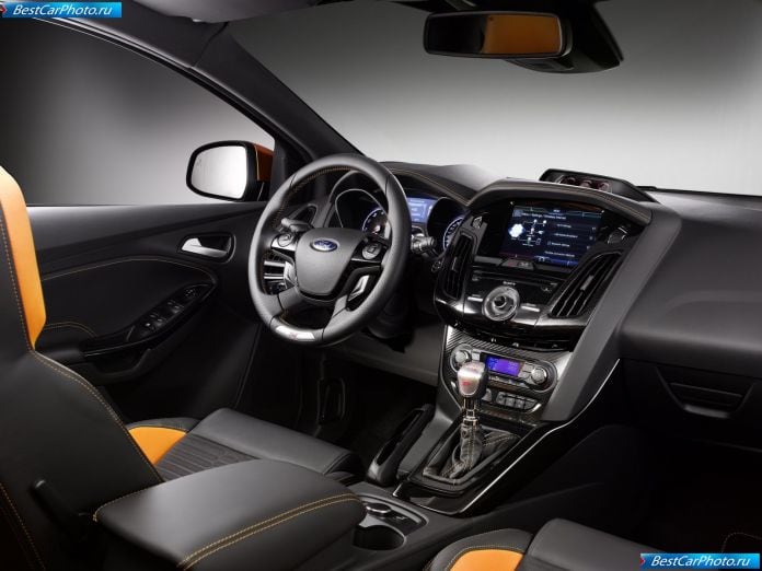 2012 Ford Focus St - фотография 31 из 51