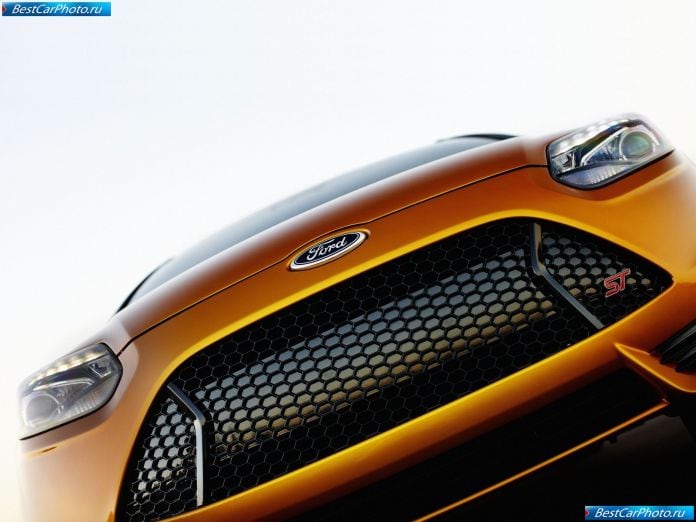 2012 Ford Focus St - фотография 34 из 51