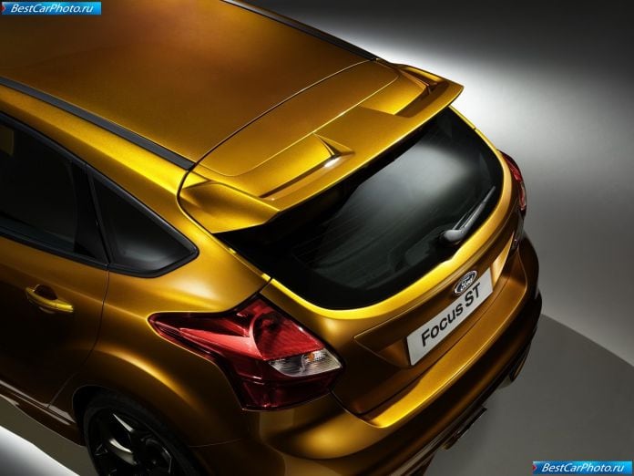 2012 Ford Focus St - фотография 35 из 51
